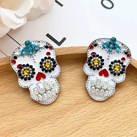 Zara Los Muertos Chunky Boho Silver Pearl Big Long Drop Scull Earrings - Picture 3 of 10